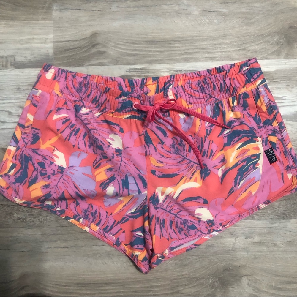 Salt Life Shorts for Running,Swimming, Boarding - Size Large